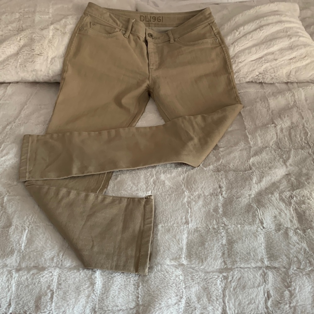 DL1961 tan denim jeans. Size 29